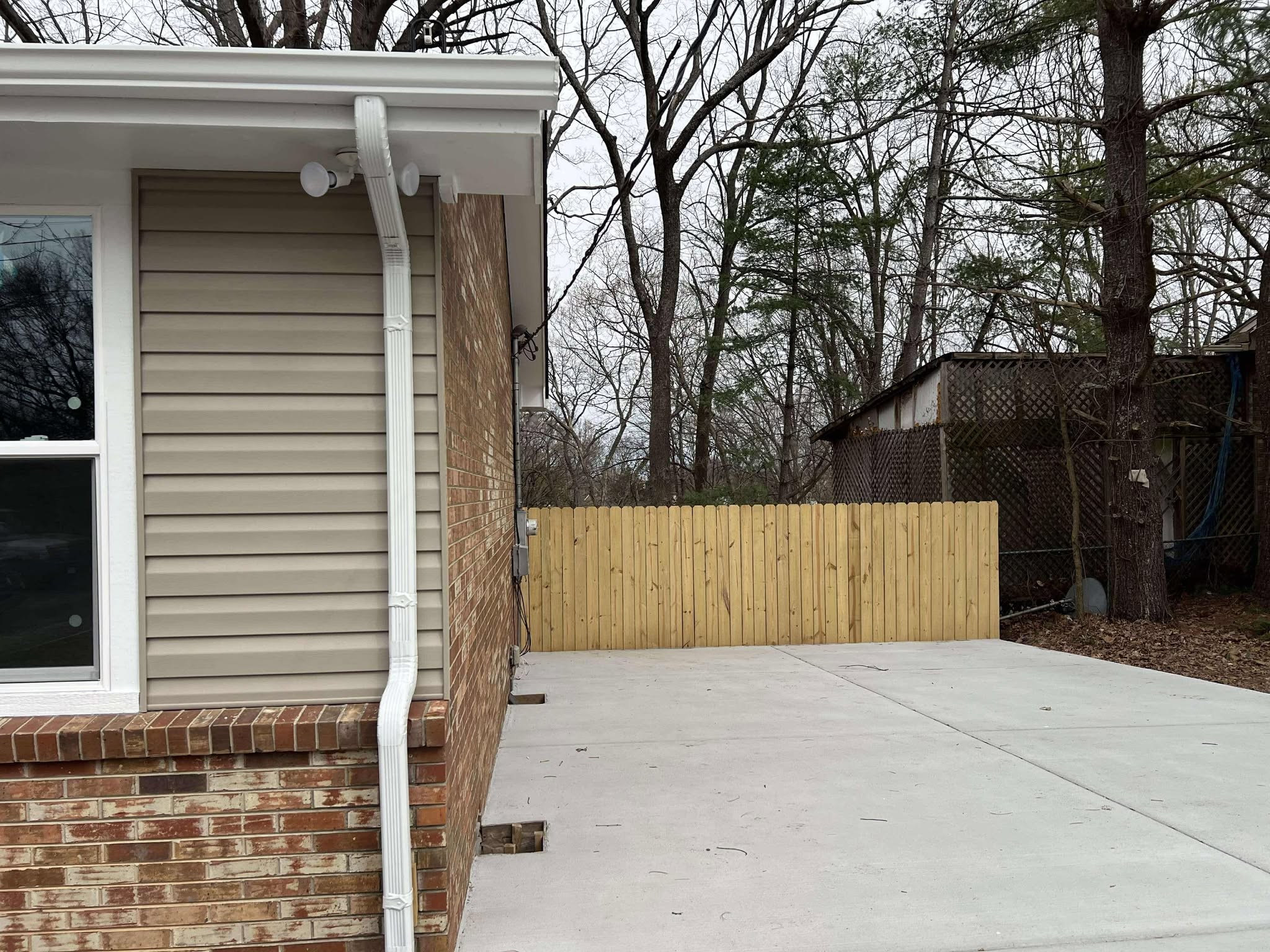 917 Wemberton Dr Property Photo 3