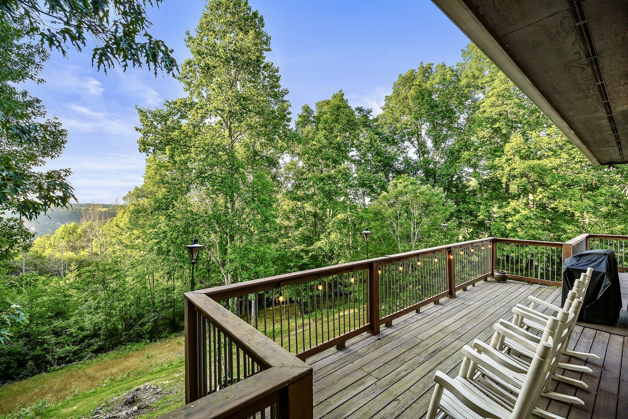 195 Summer Breeze Dr Property Photo 16