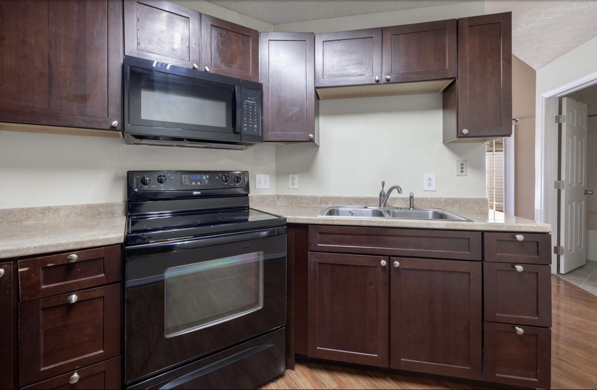2341 Benay Rd Property Photo 9