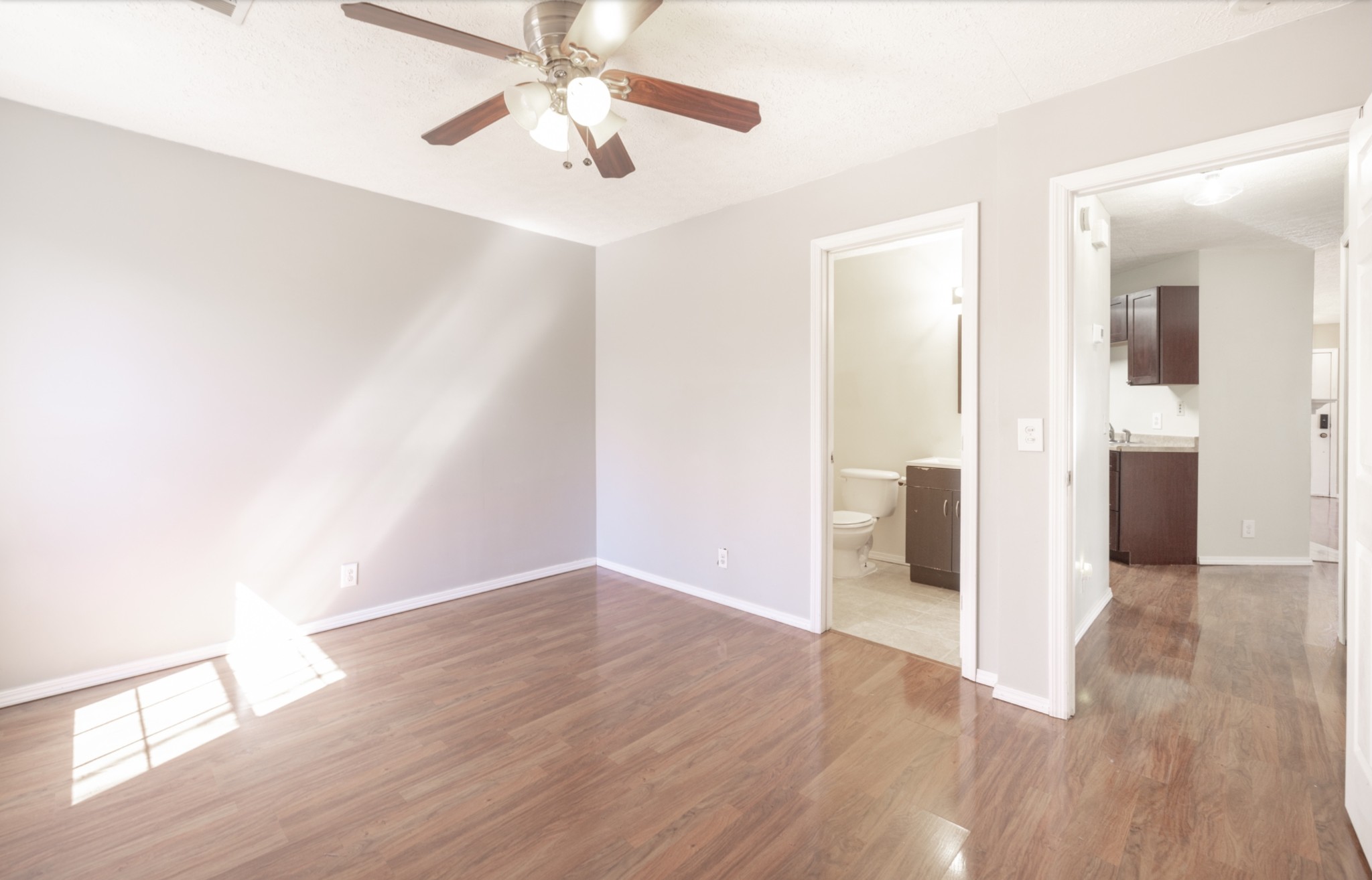2341 Benay Rd Property Photo 14