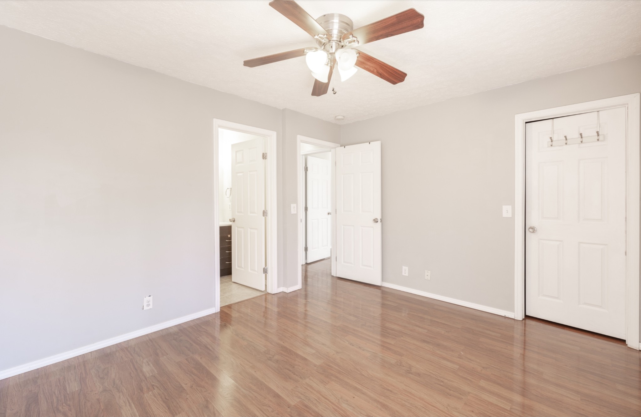 2341 Benay Rd Property Photo 16