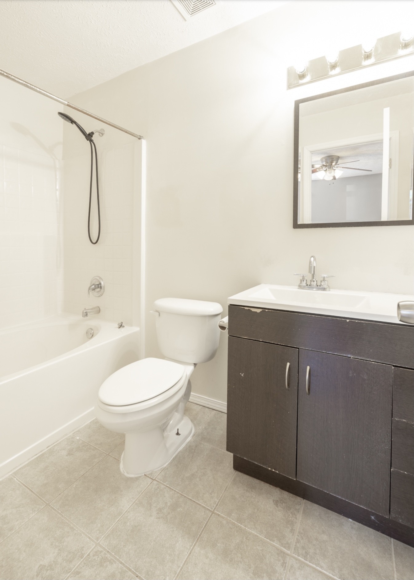 2341 Benay Rd Property Photo 18