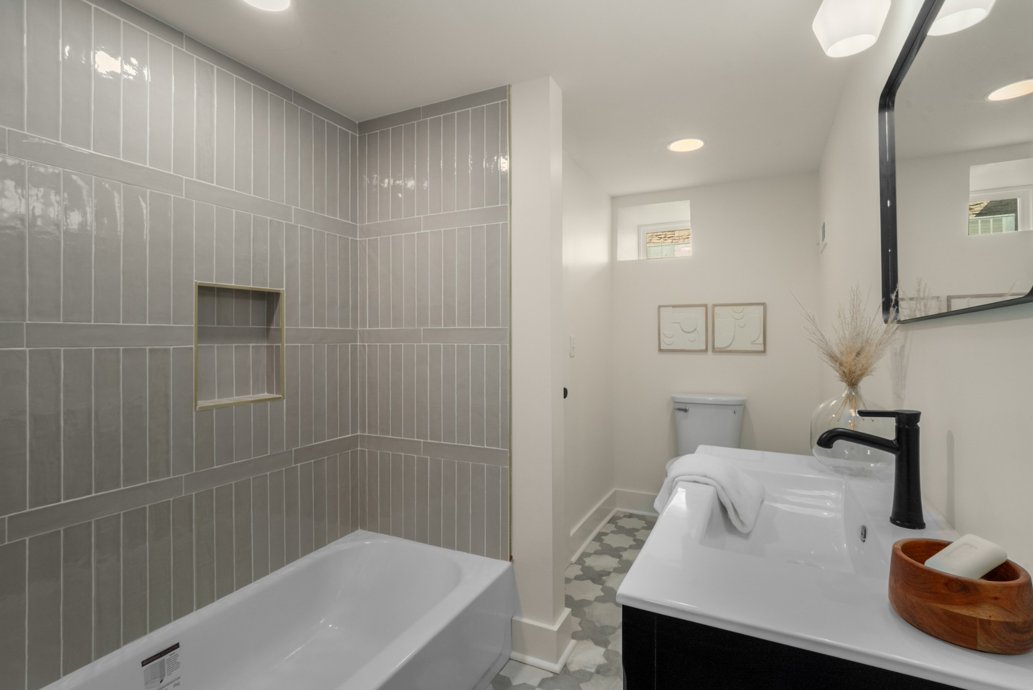 2833 Bronte Ave Property Photo 47