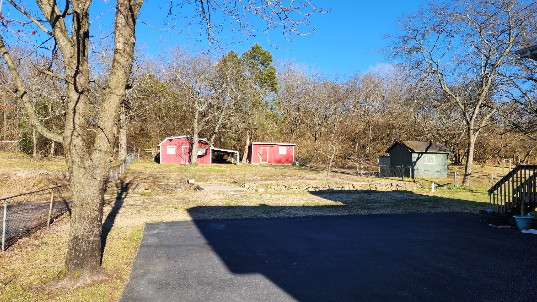 608 May Dr Property Photo 4