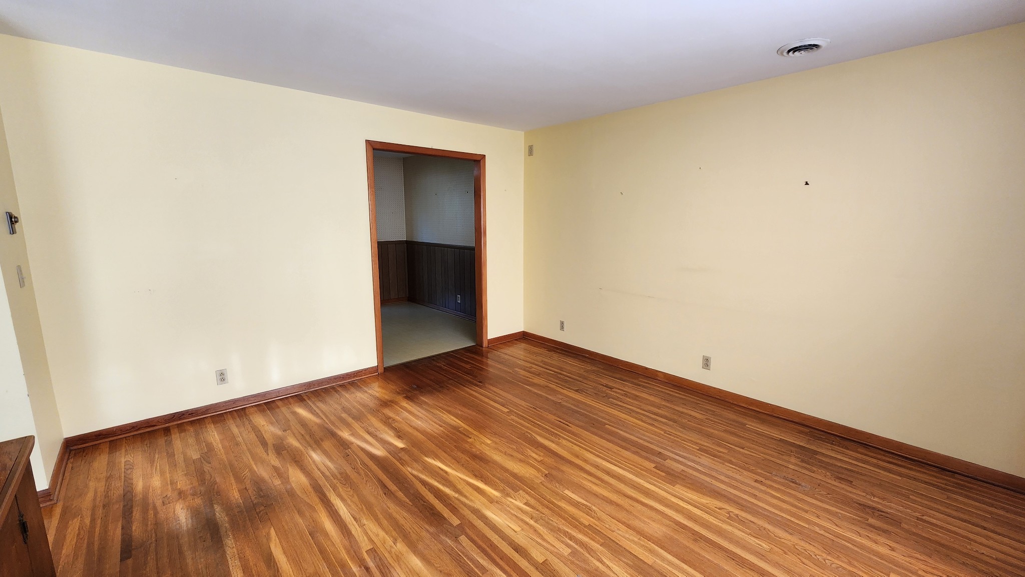 608 May Dr Property Photo 14