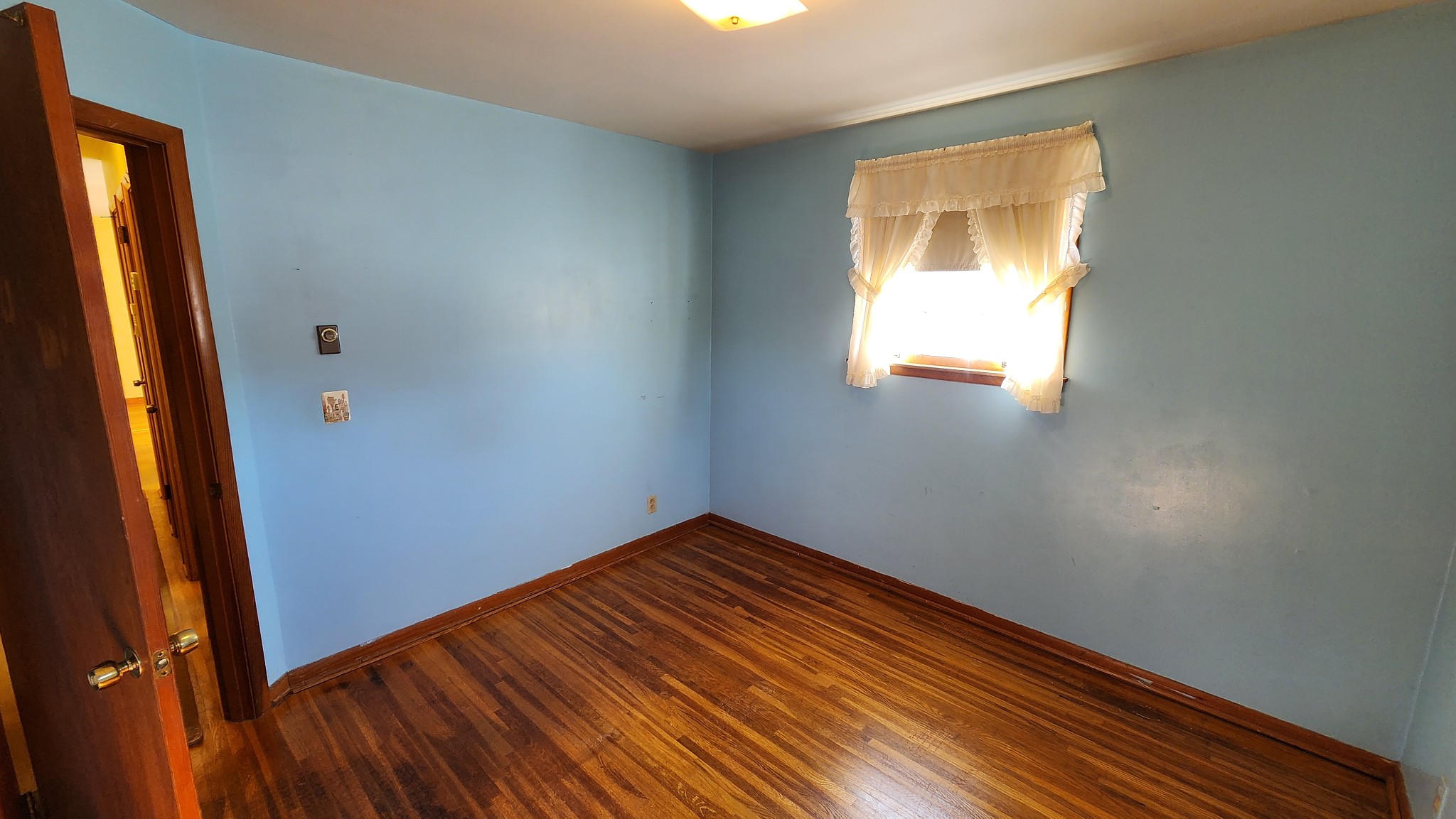 608 May Dr Property Photo 21