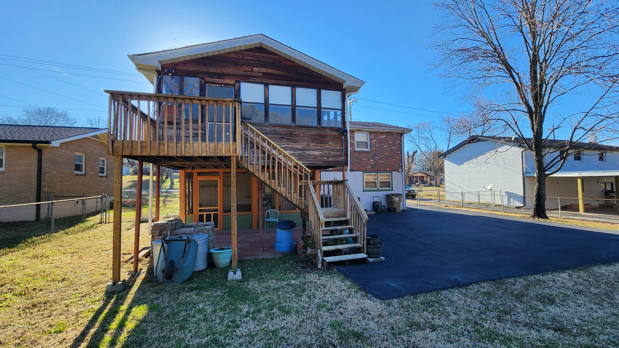 608 May Dr Property Photo 45