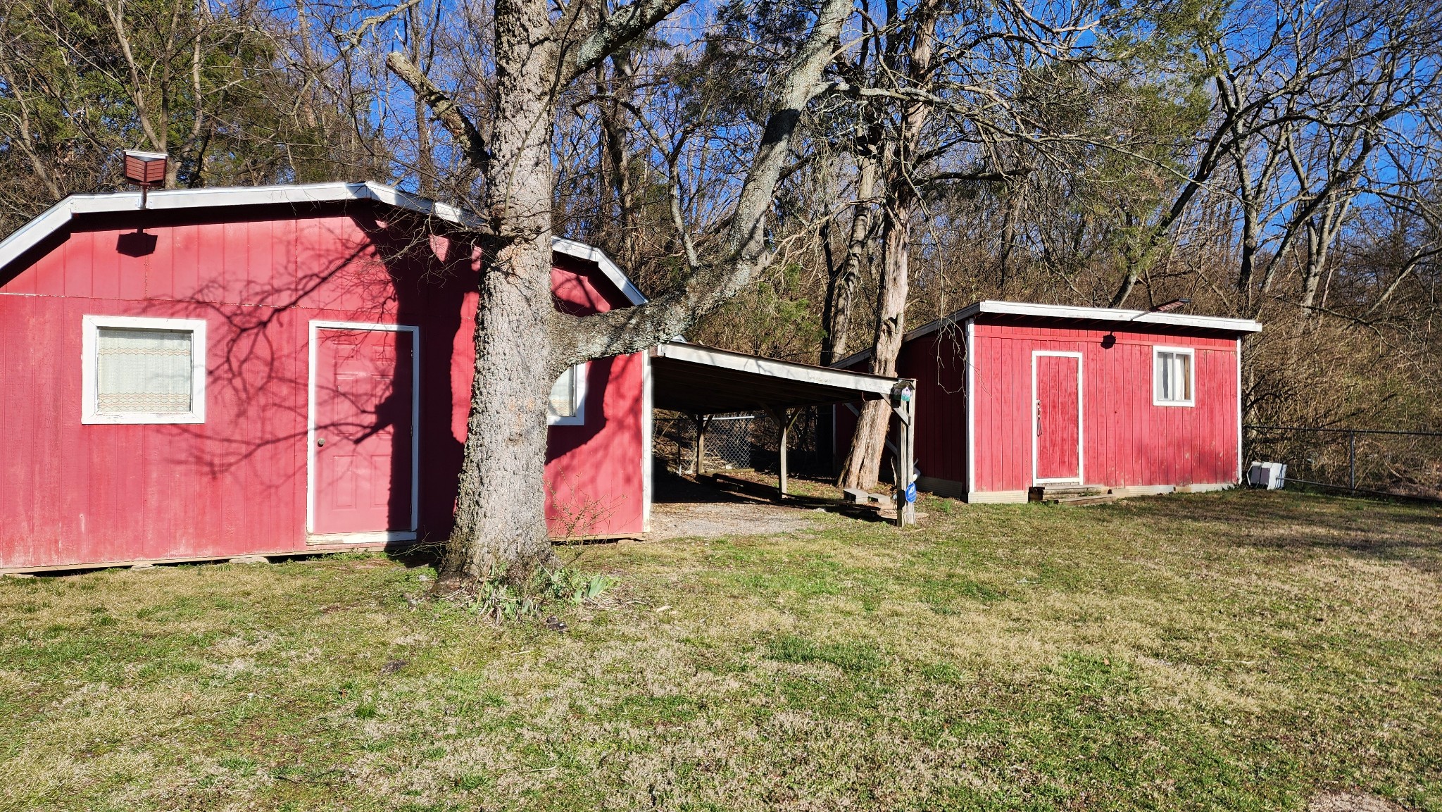 608 May Dr Property Photo 53