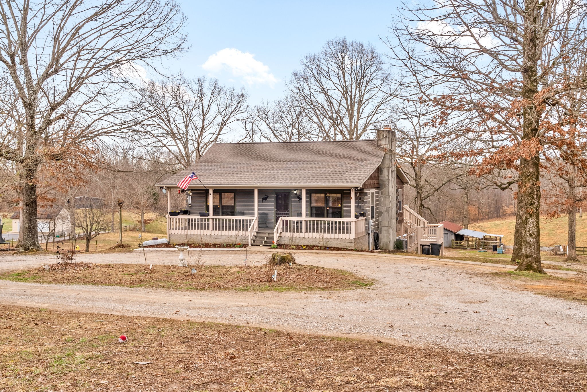 55 Brooks Ln Property Photo 5