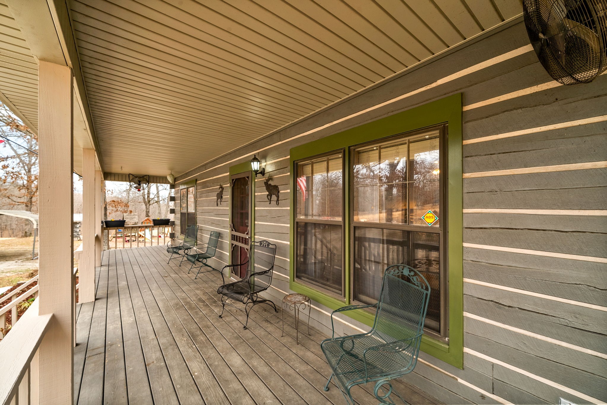 55 Brooks Ln Property Photo 8
