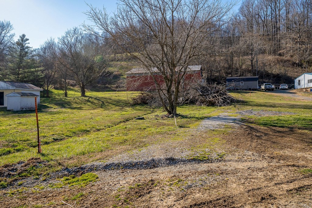 61 Kemp Hollow Rd Property Photo 19