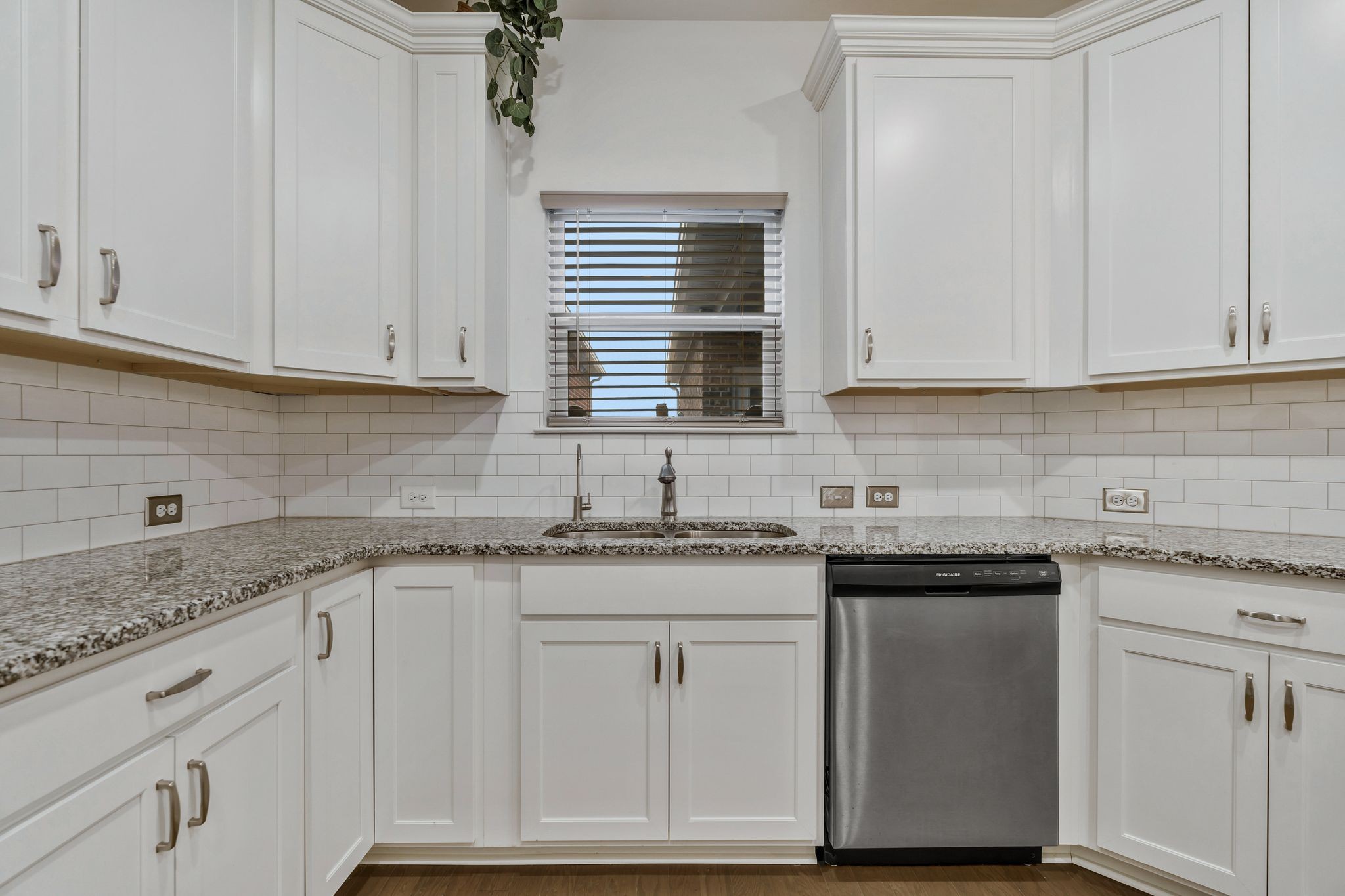 2326 Laurelstone Dr Property Photo 22