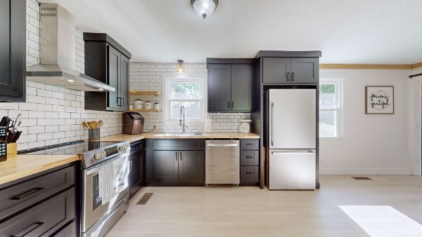 1106 Windsor Cir Property Photo