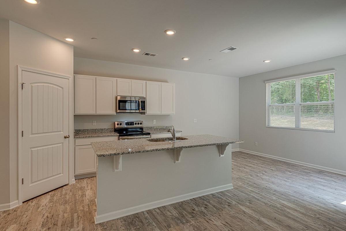 909 Brooklyn Crossing Road Property Photo 3