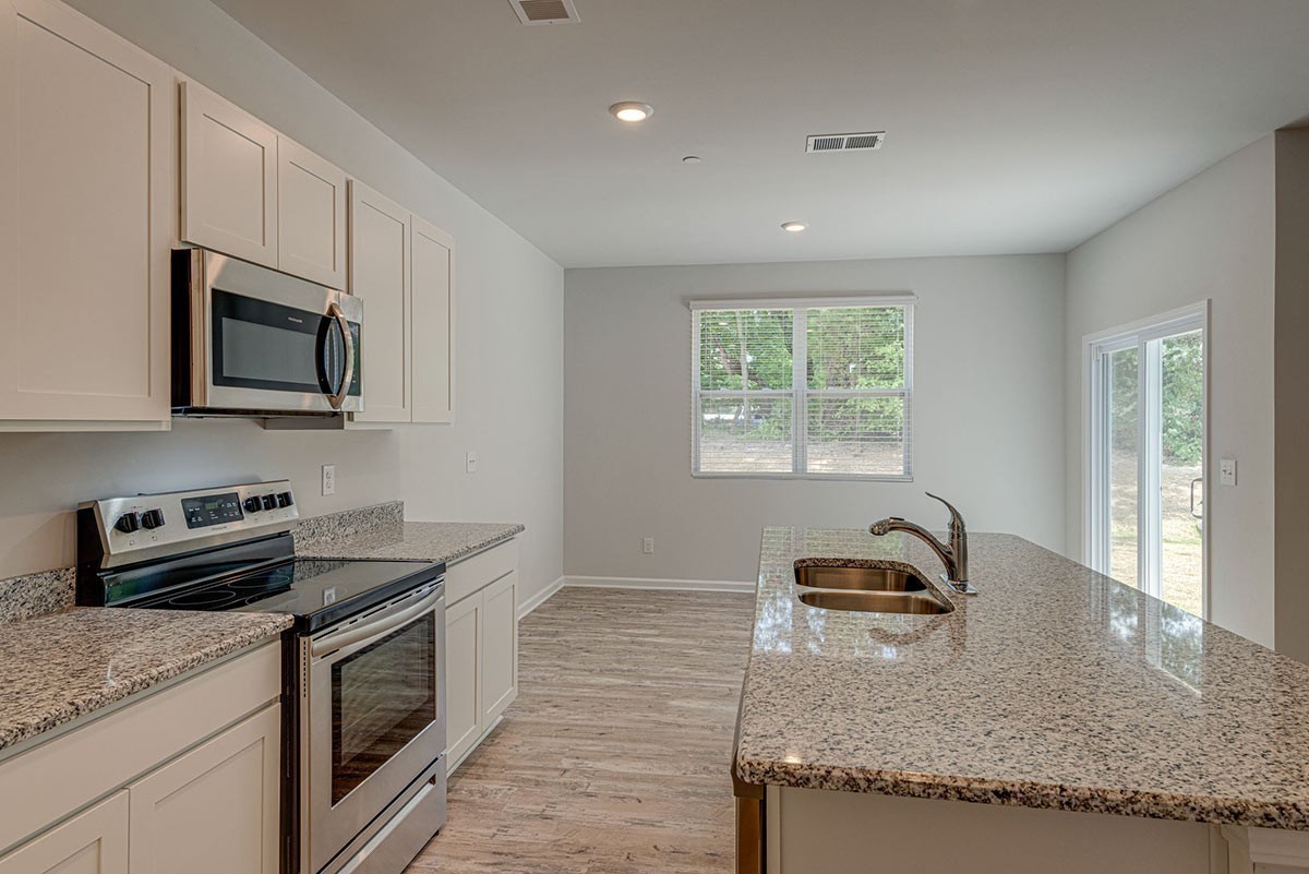 909 Brooklyn Crossing Road Property Photo 4