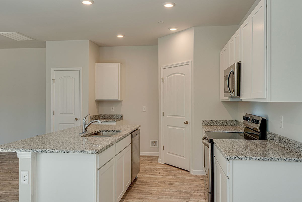 909 Brooklyn Crossing Road Property Photo 6