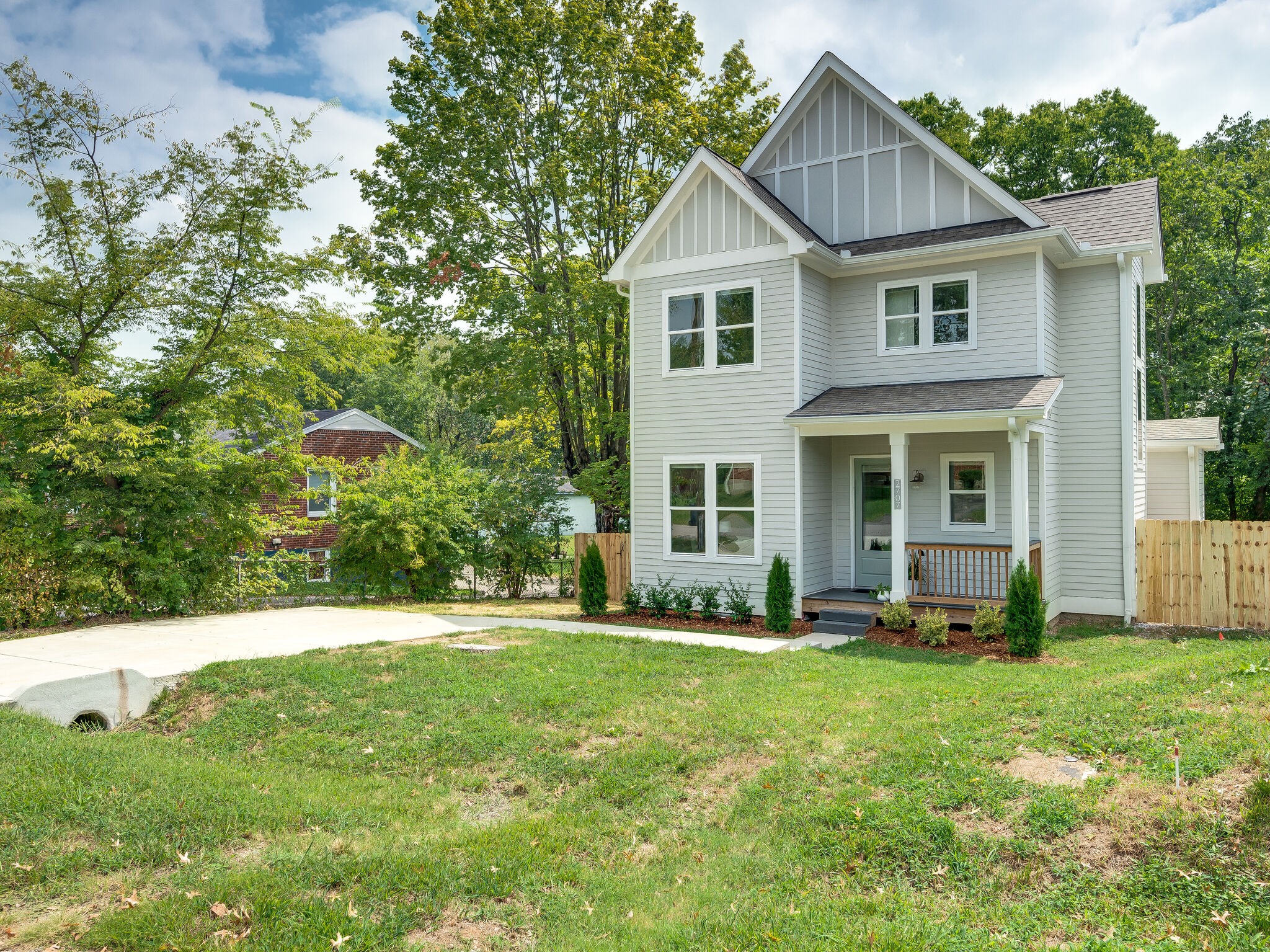 2707 Mckeige Dr Property Photo 2