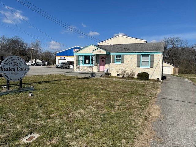 1418 W Main St Property Photo