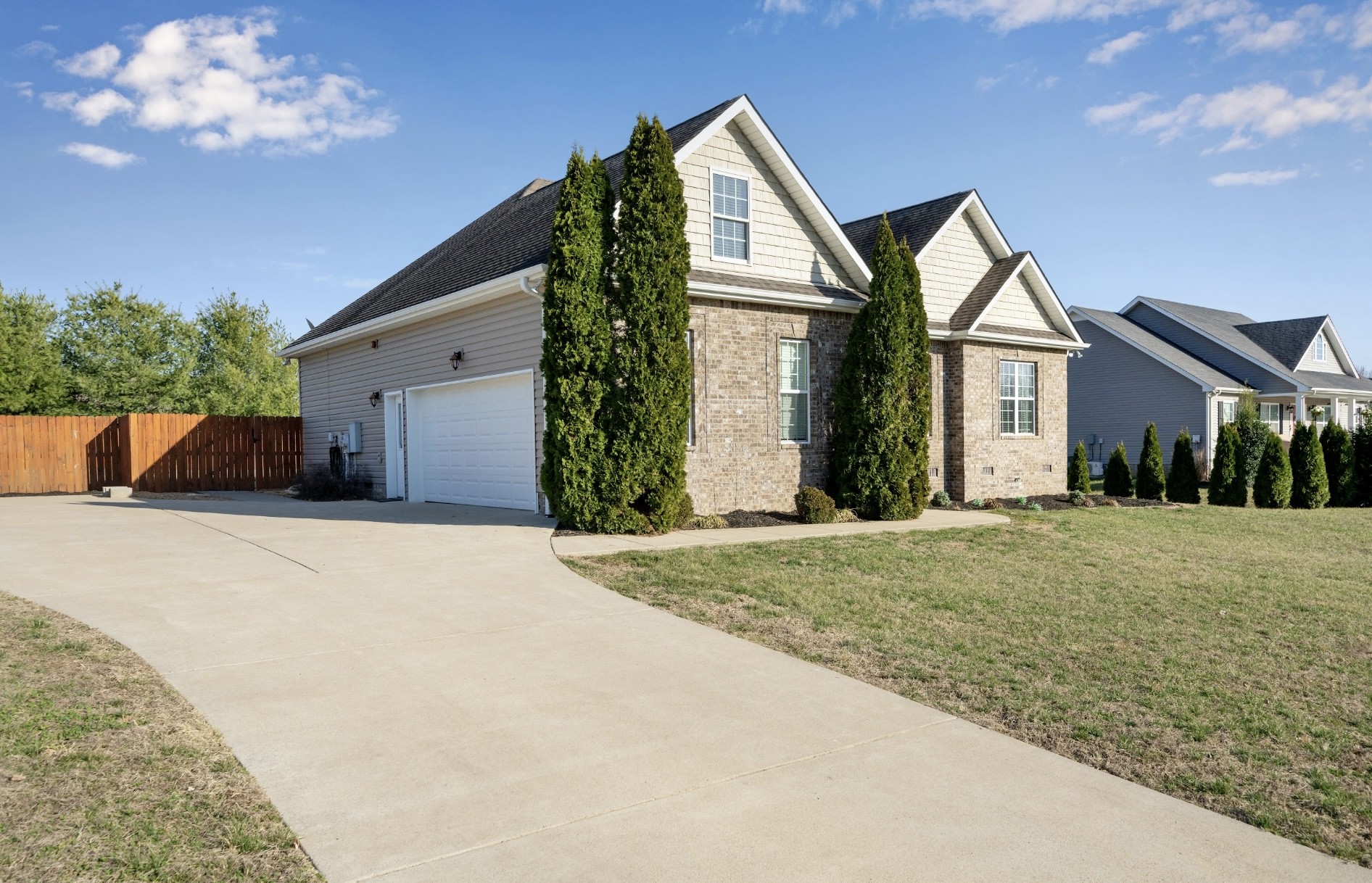 1145 Everwood Dr Property Photo 3