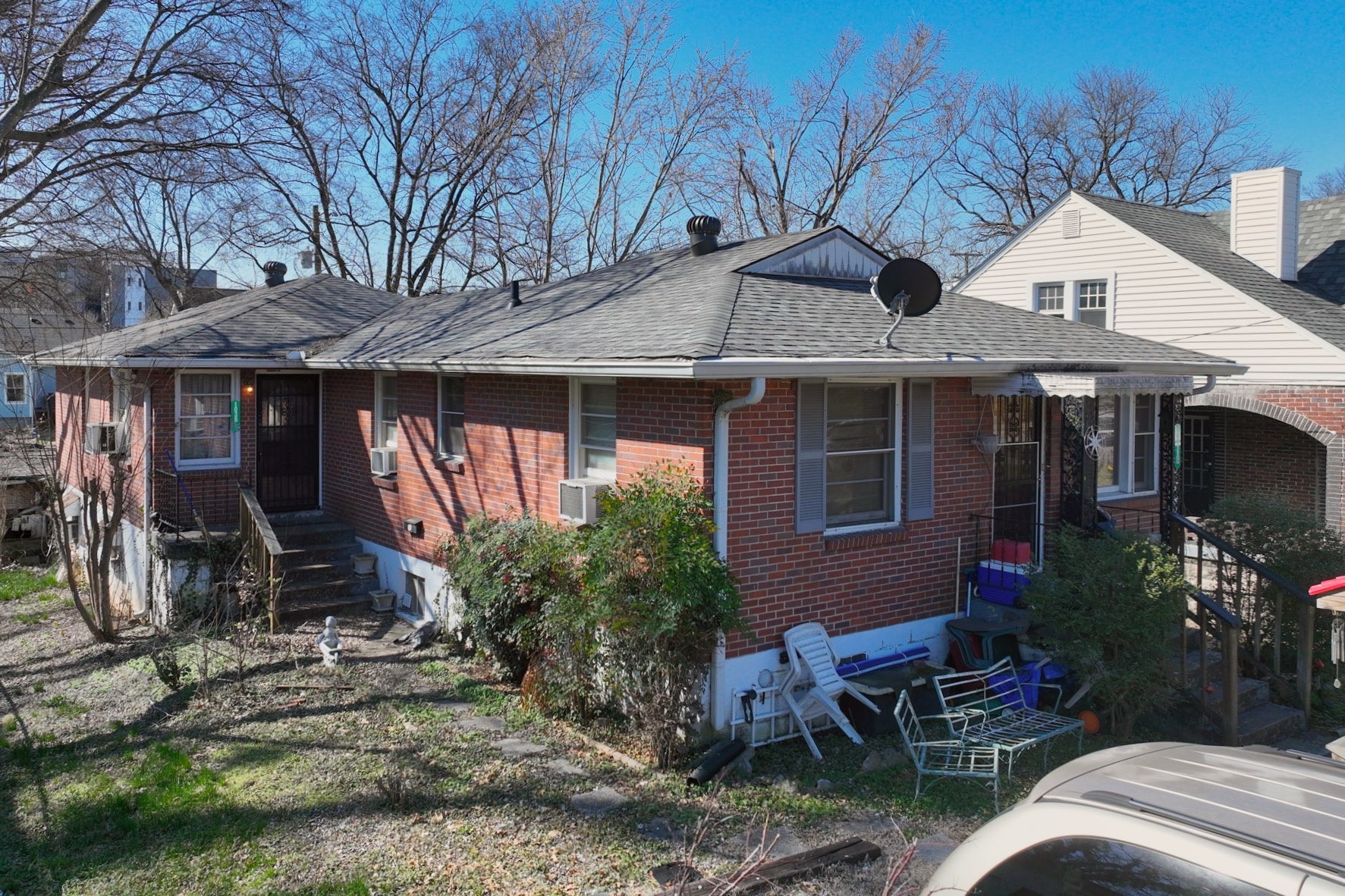 1036 Seymour Ave Property Photo 1