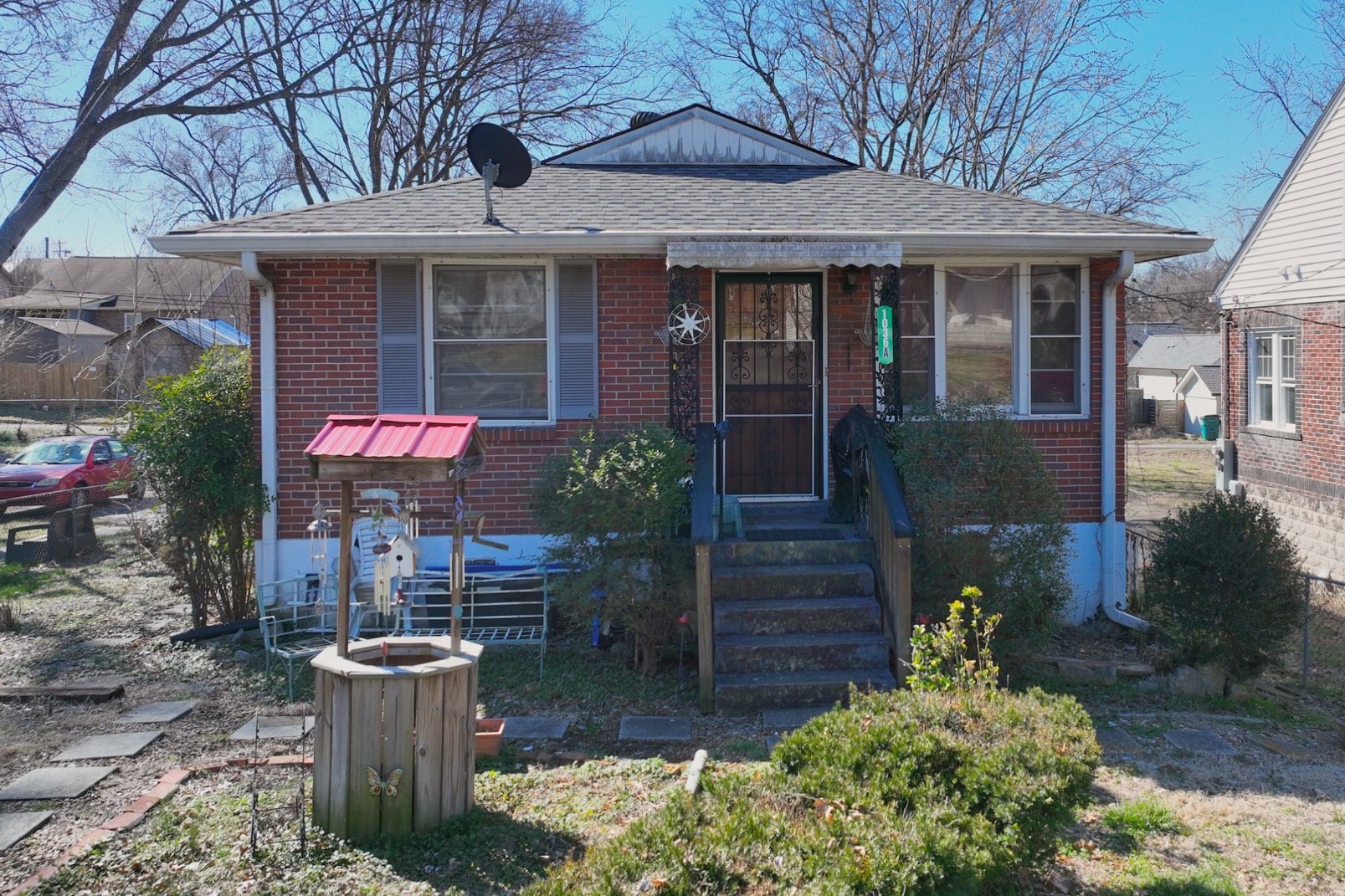 1036 Seymour Ave Property Photo 3