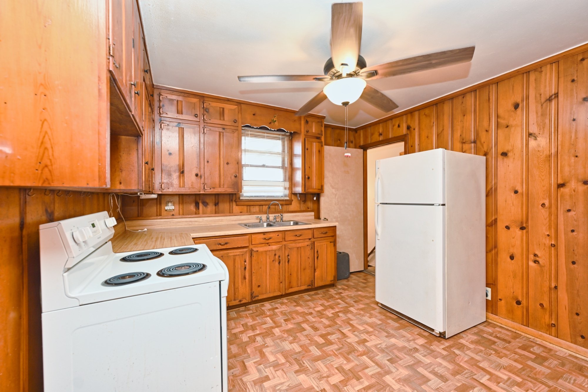 1036 Seymour Ave Property Photo 11
