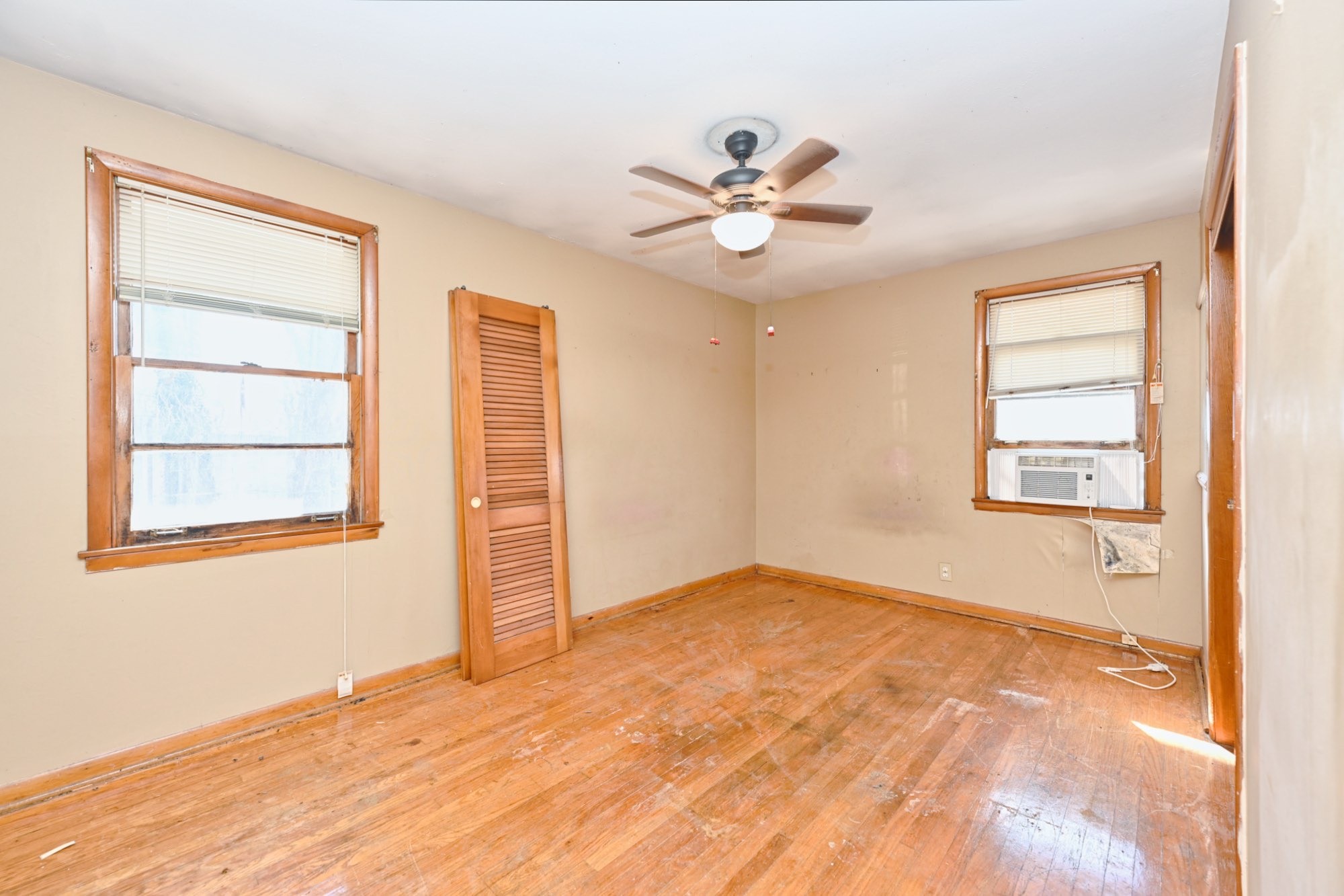 1036 Seymour Ave Property Photo 13