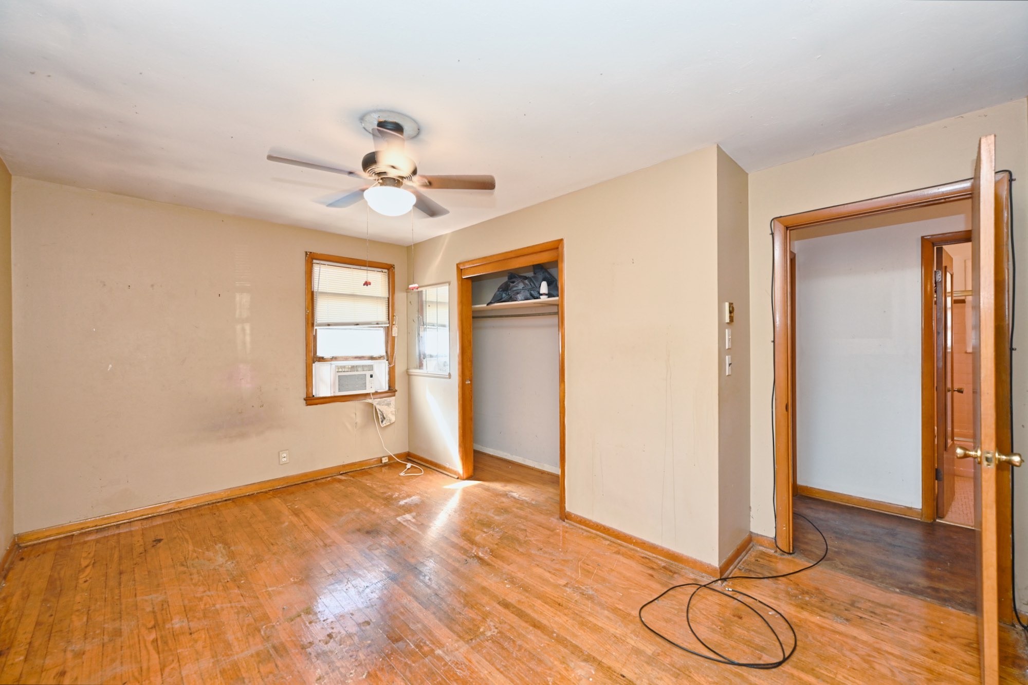 1036 Seymour Ave Property Photo 15
