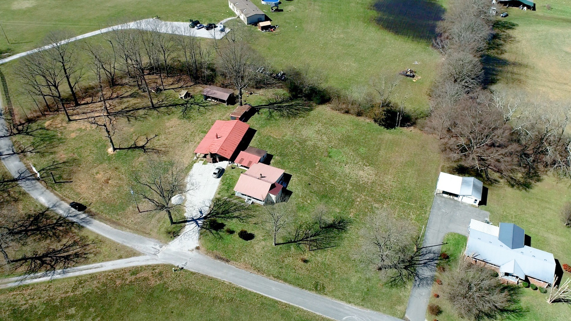 118 Roscoe Lynn Rd Property Photo 3