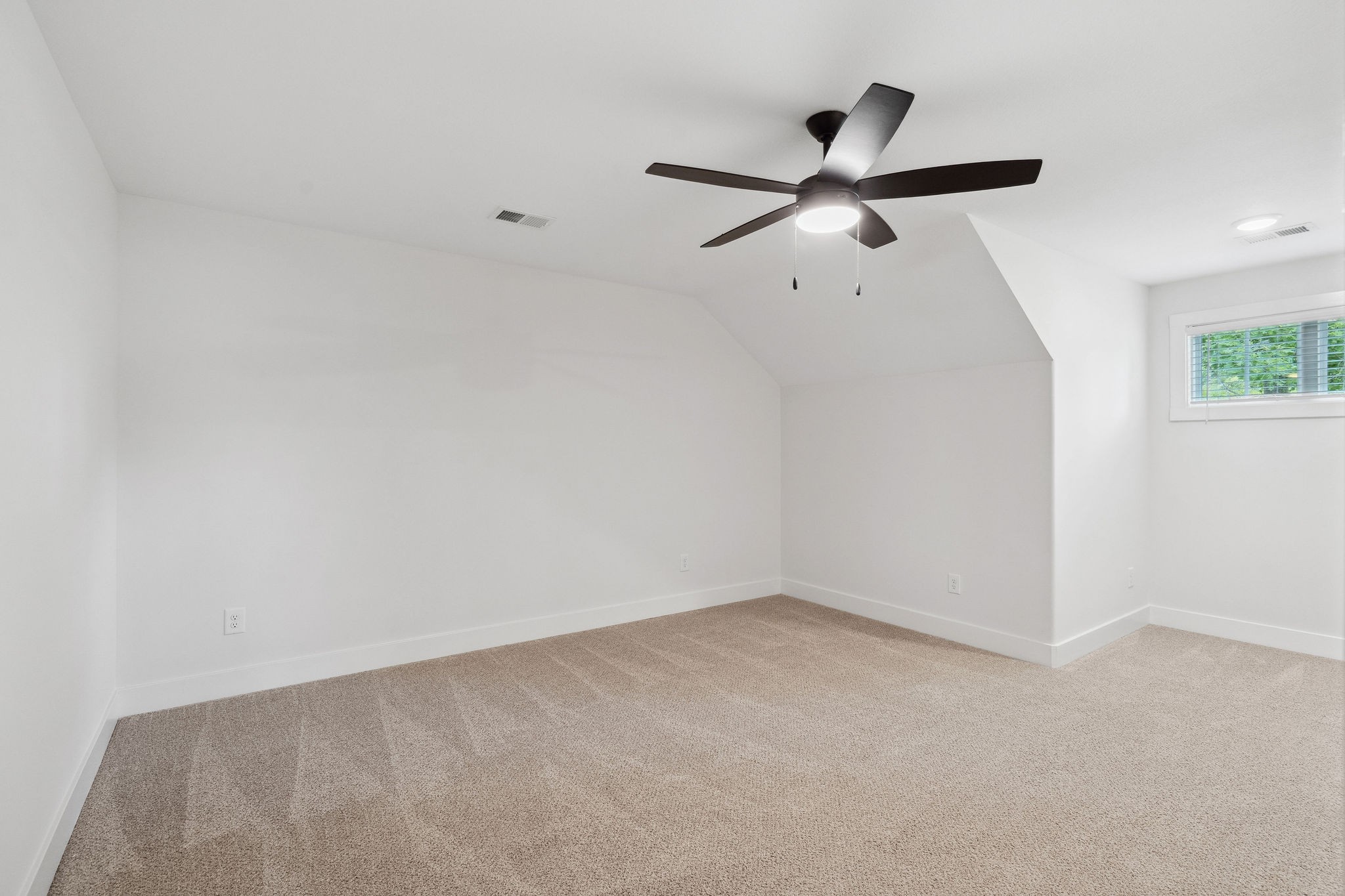 962 Belmont Rd Property Photo 22
