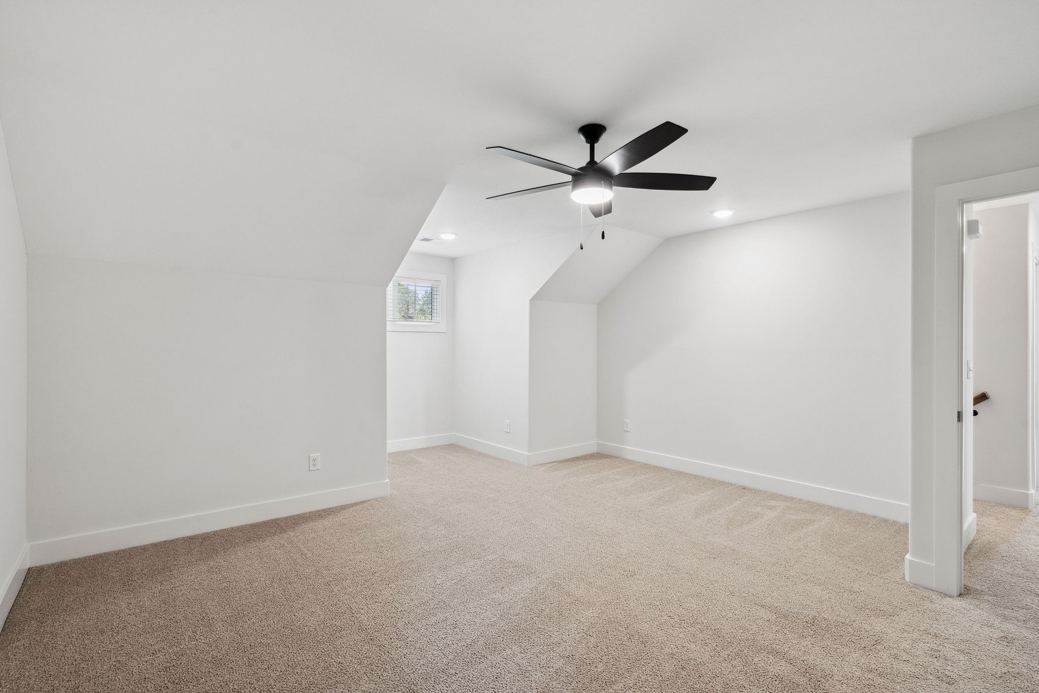 962 Belmont Rd Property Photo 23