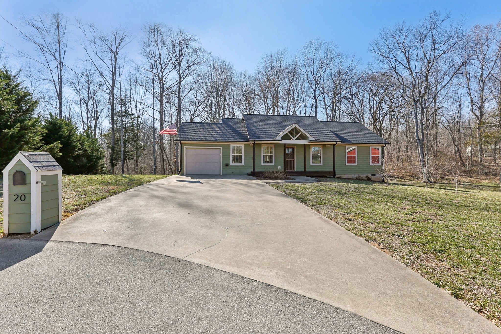 20 Bluff Ct Property Photo 1