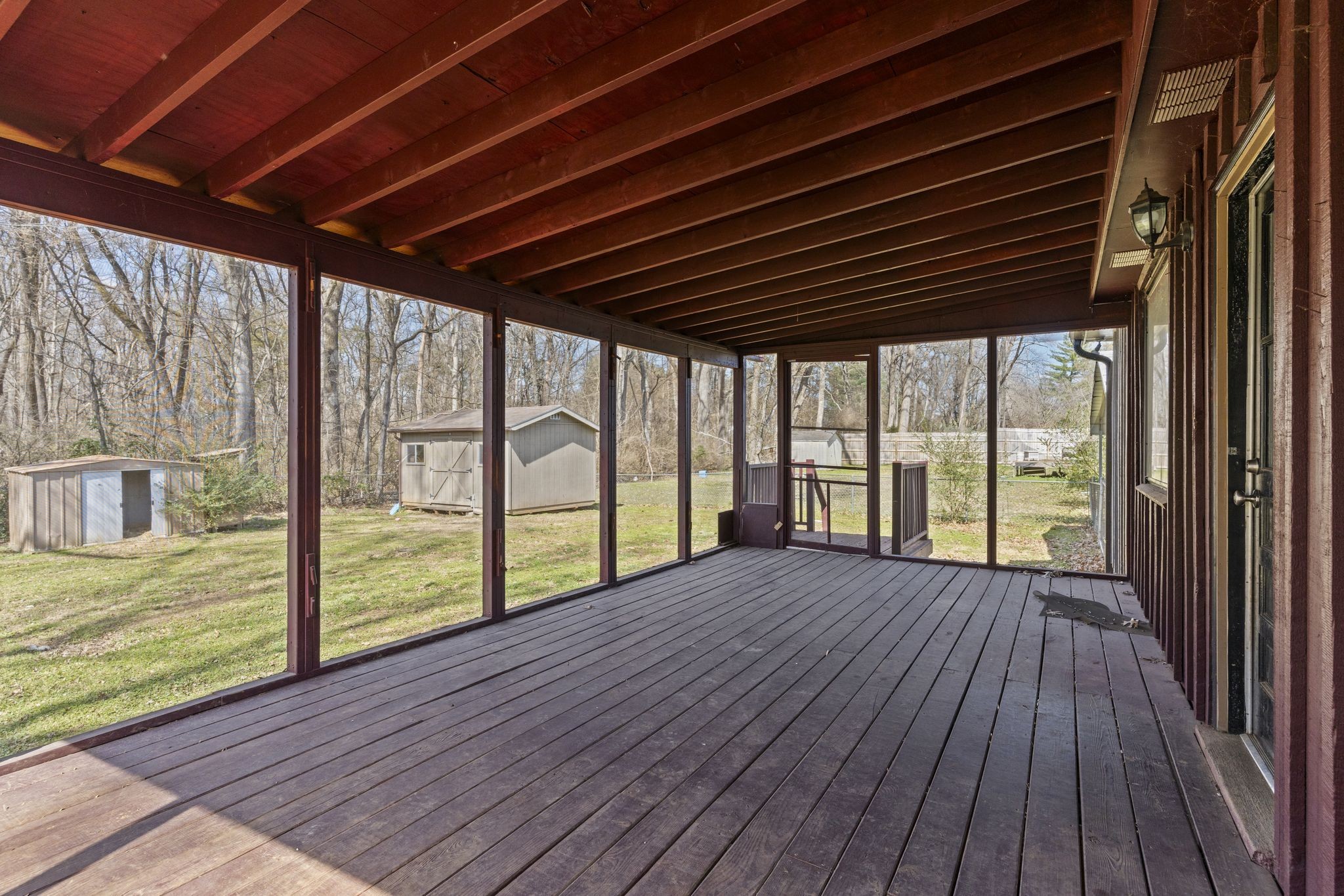 524 Bragg Ave Property Photo 3