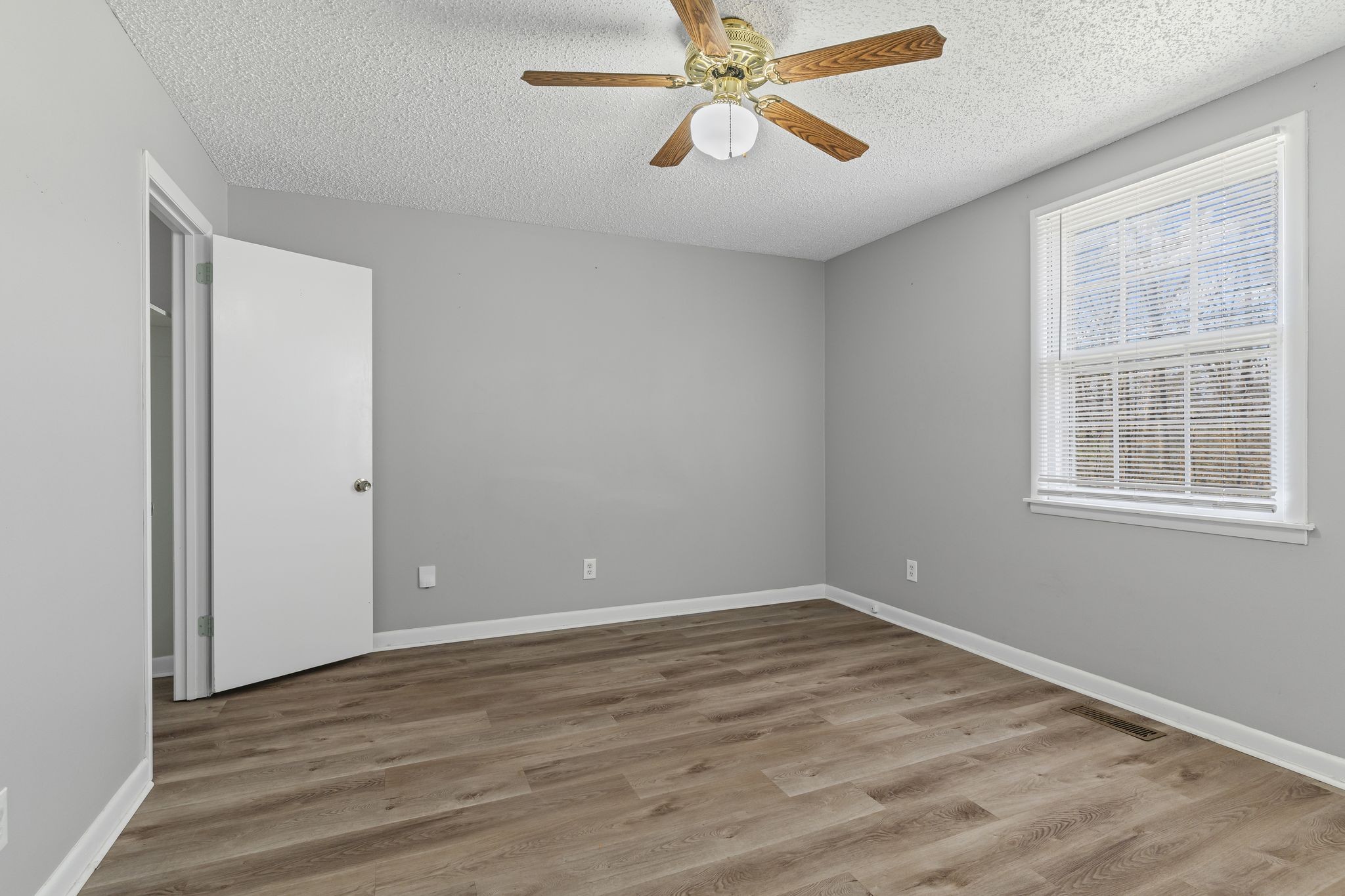 524 Bragg Ave Property Photo 20