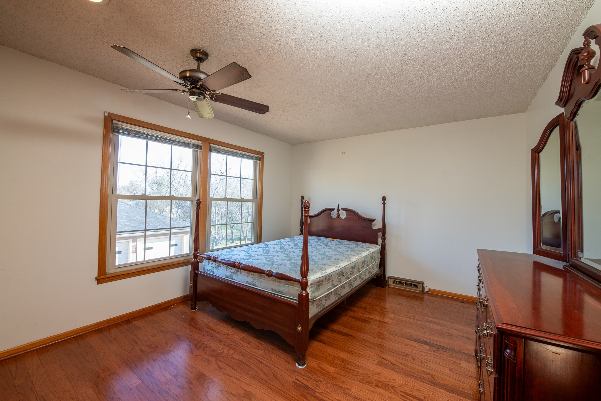 603 E Angela Cir Property Photo 12