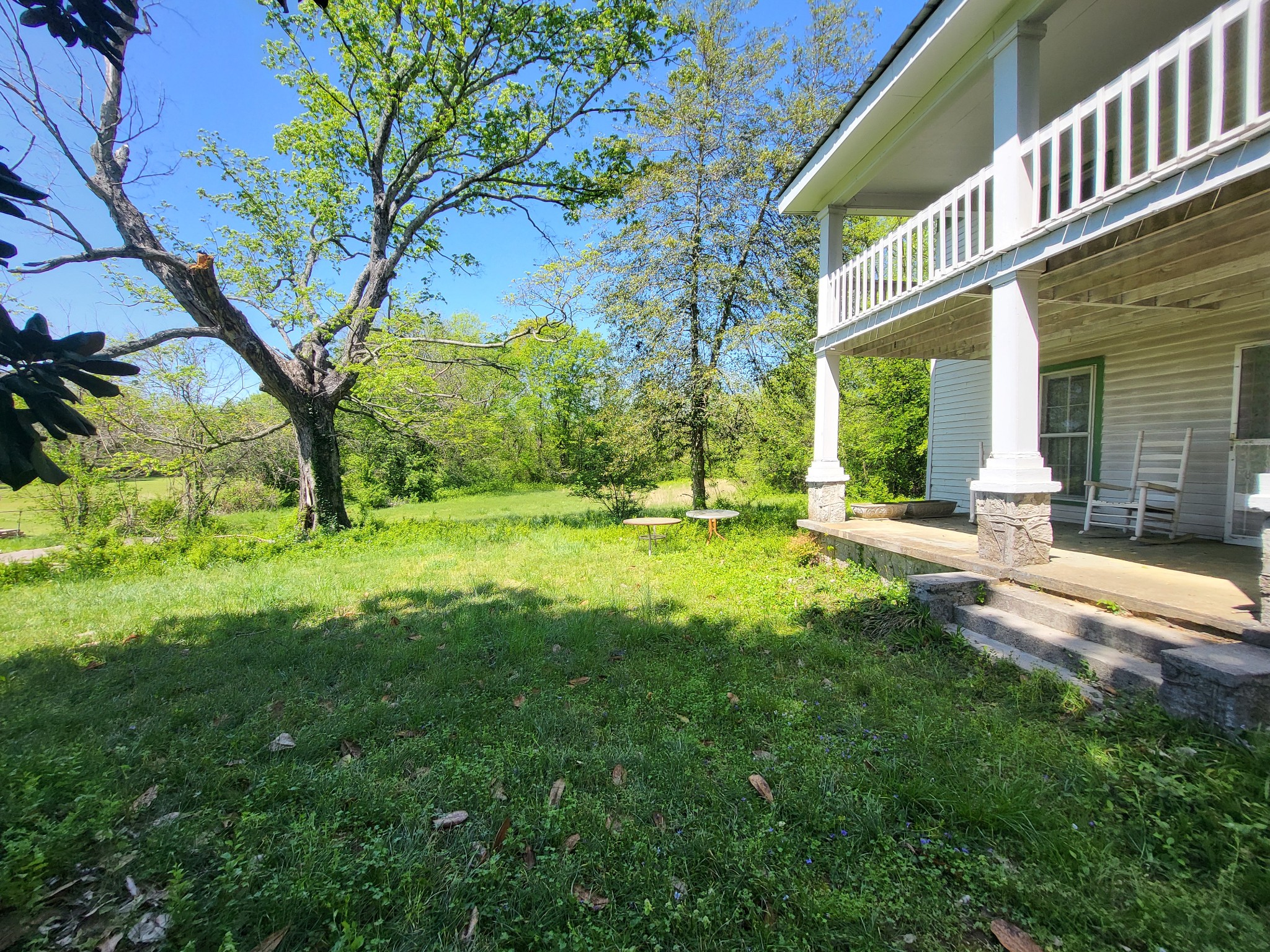 2419 Maple St Property Photo 4
