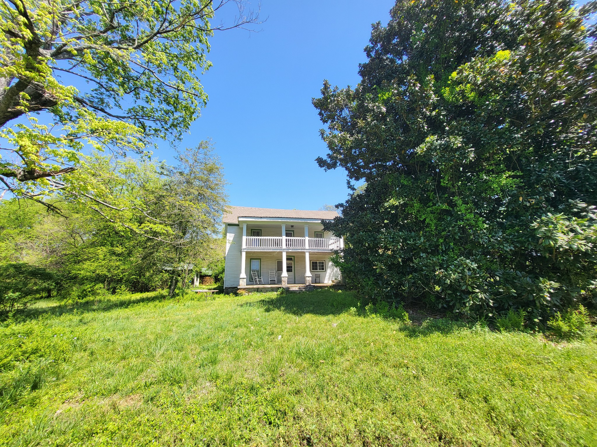 2419 Maple St Property Photo 5