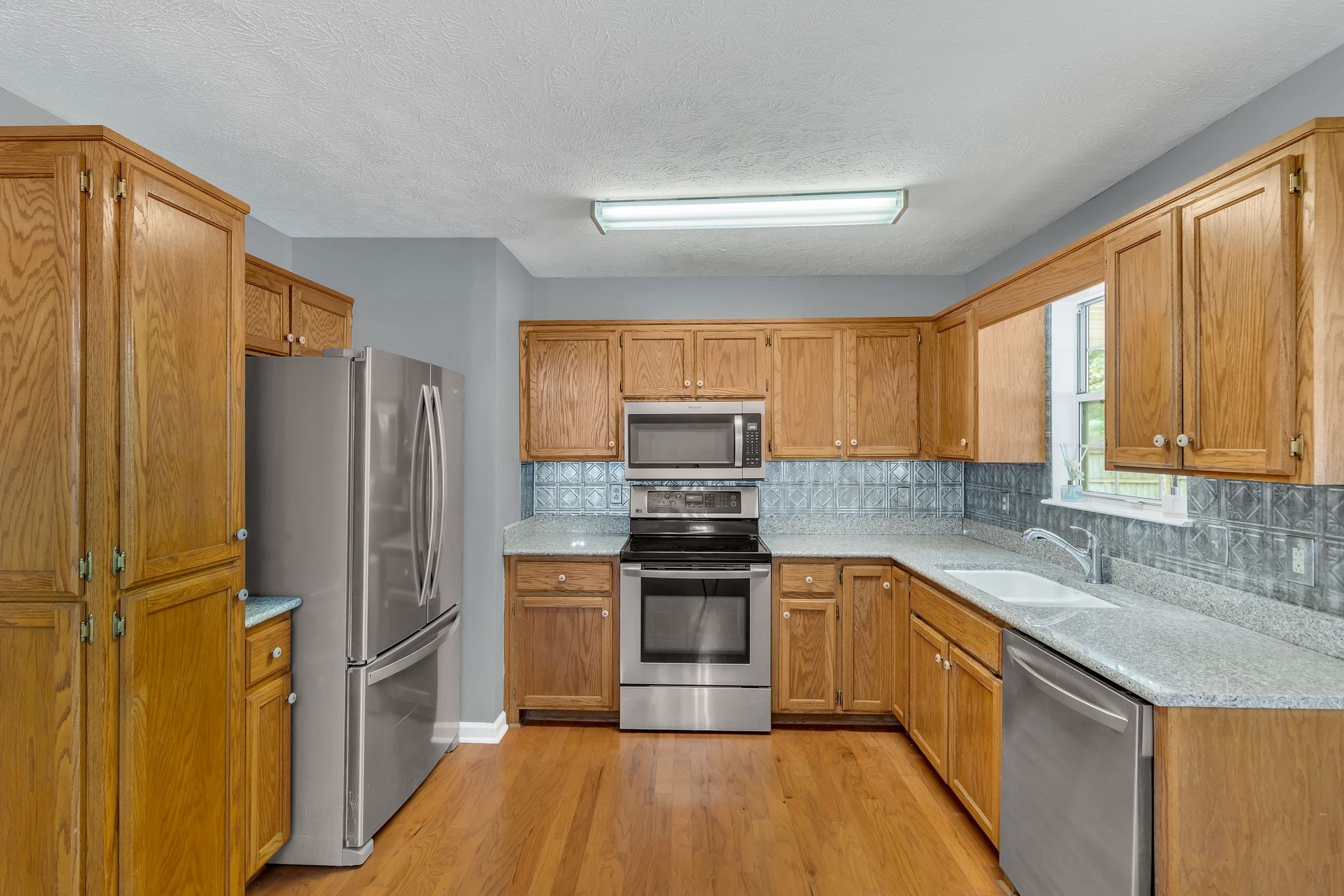 2536 Crescent Meadows Ct Property Photo 4