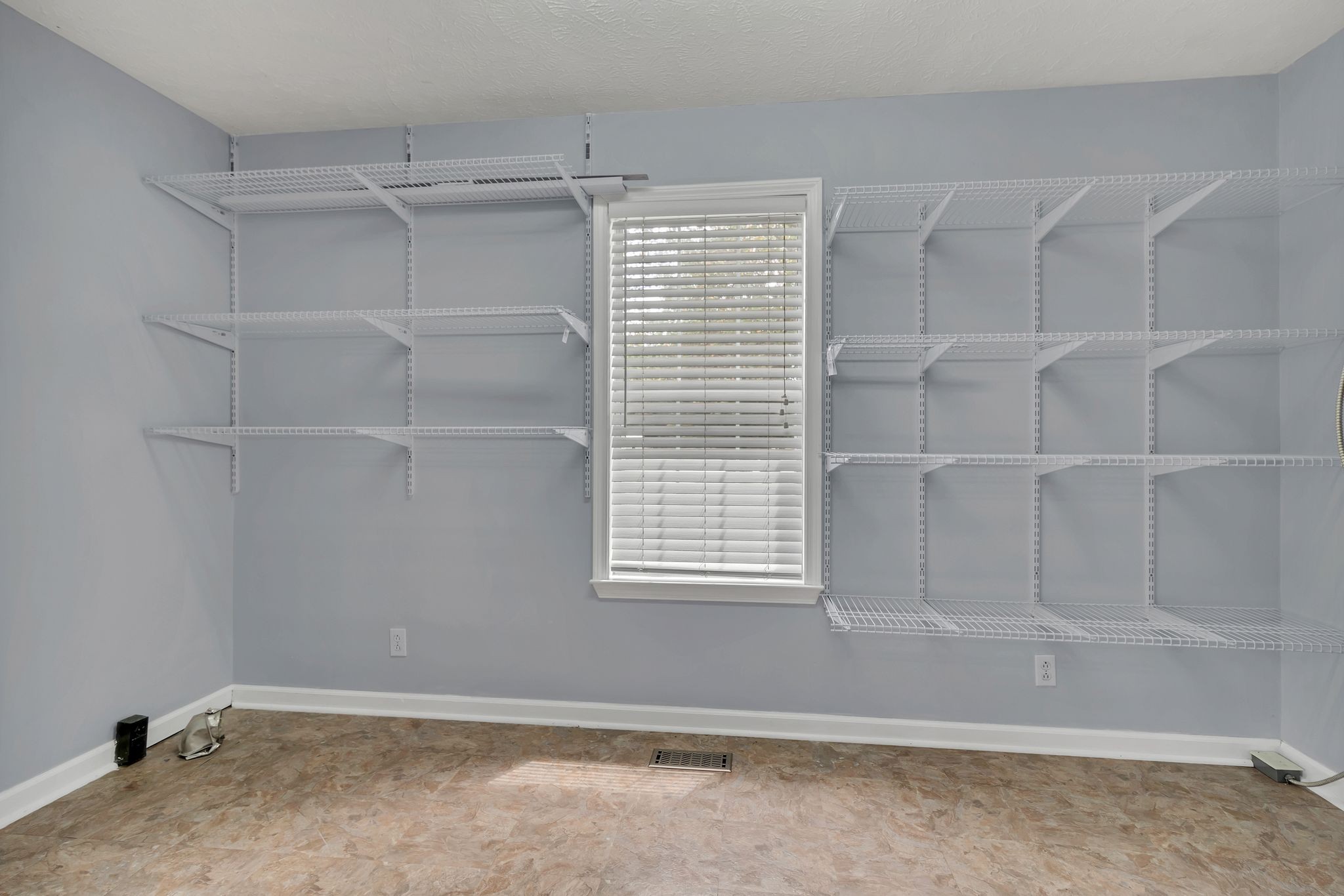 2536 Crescent Meadows Ct Property Photo 9