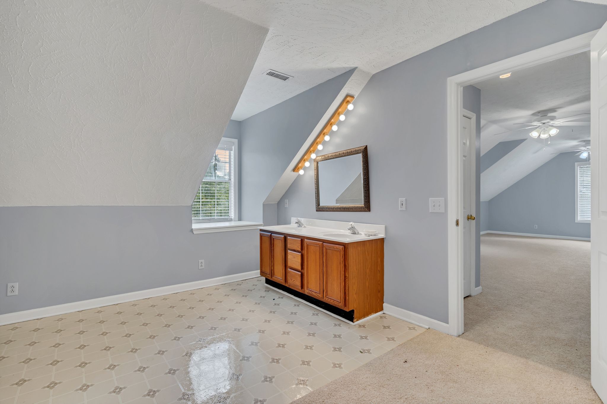 2536 Crescent Meadows Ct Property Photo 17
