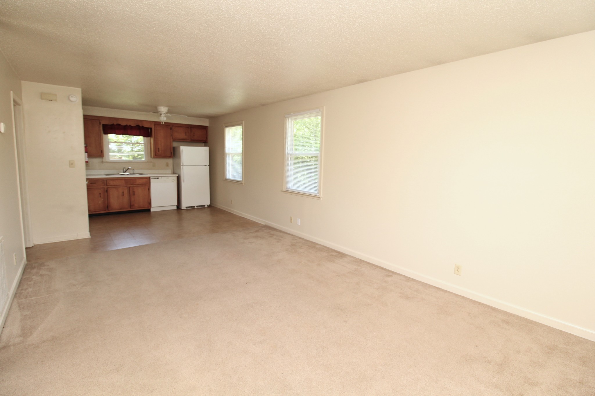 1600 Paradise Hill Rd Unit A Property Photo 2