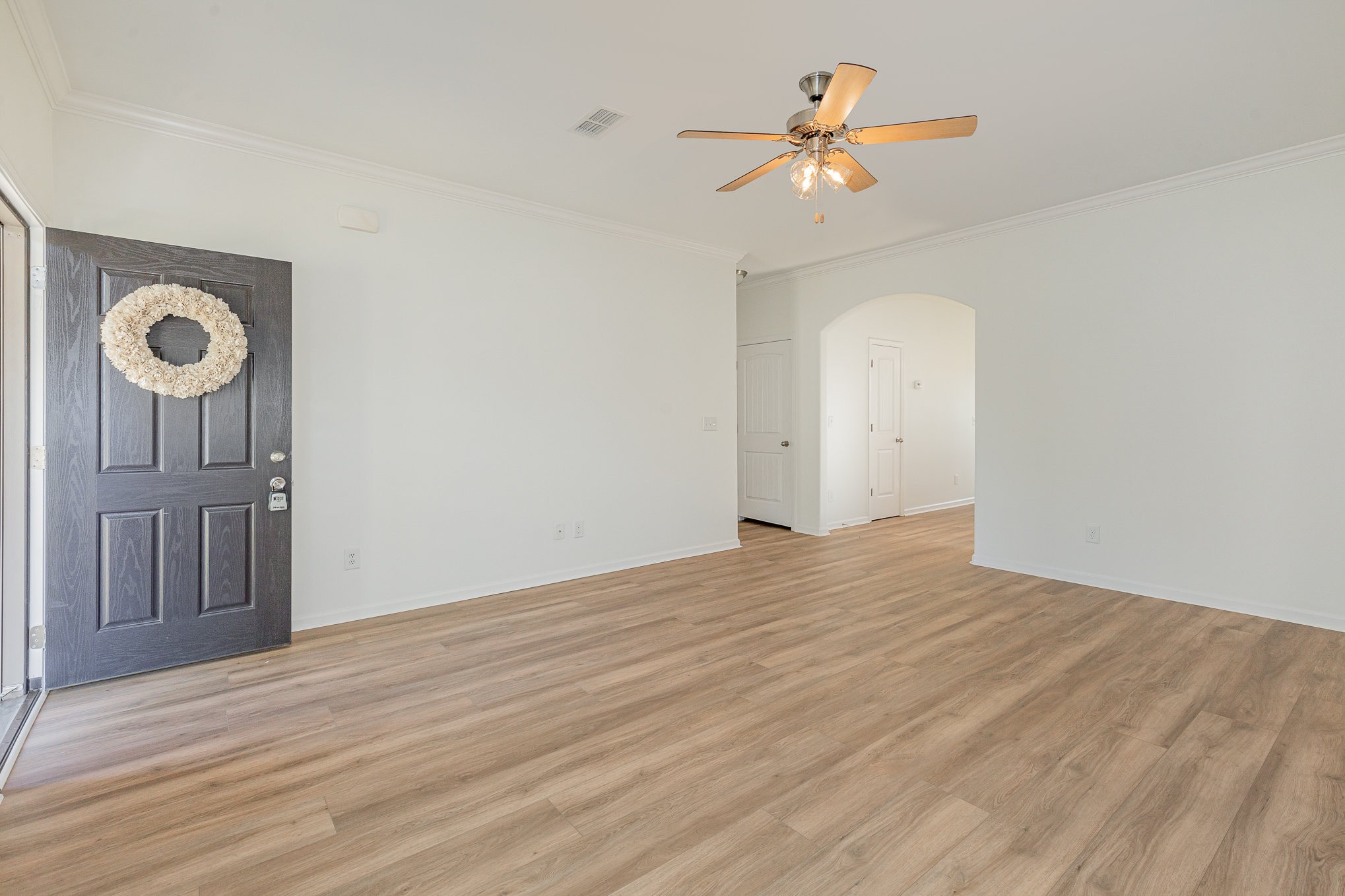 1087 Achiever Cir Property Photo 8