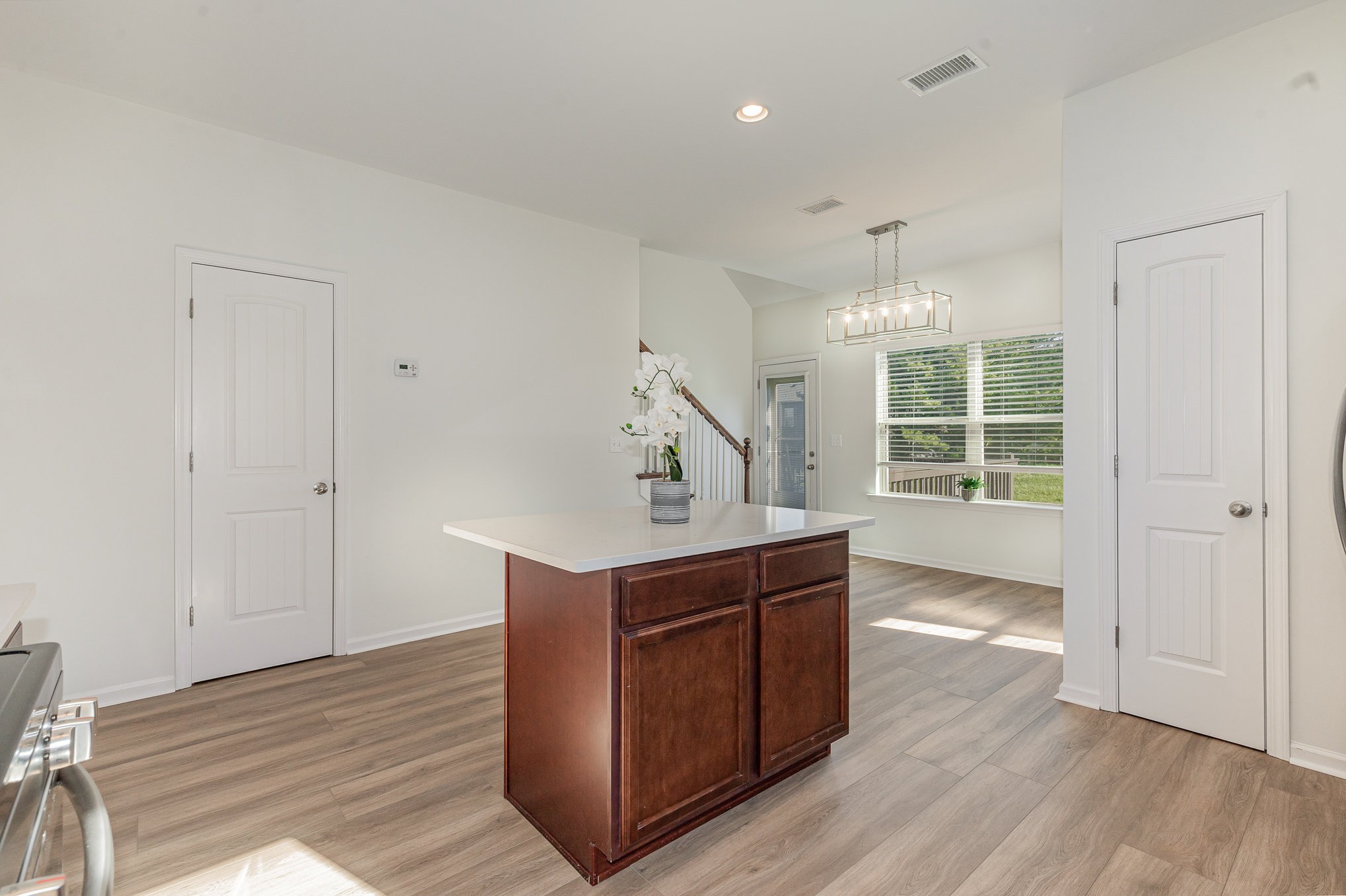 1087 Achiever Cir Property Photo 10