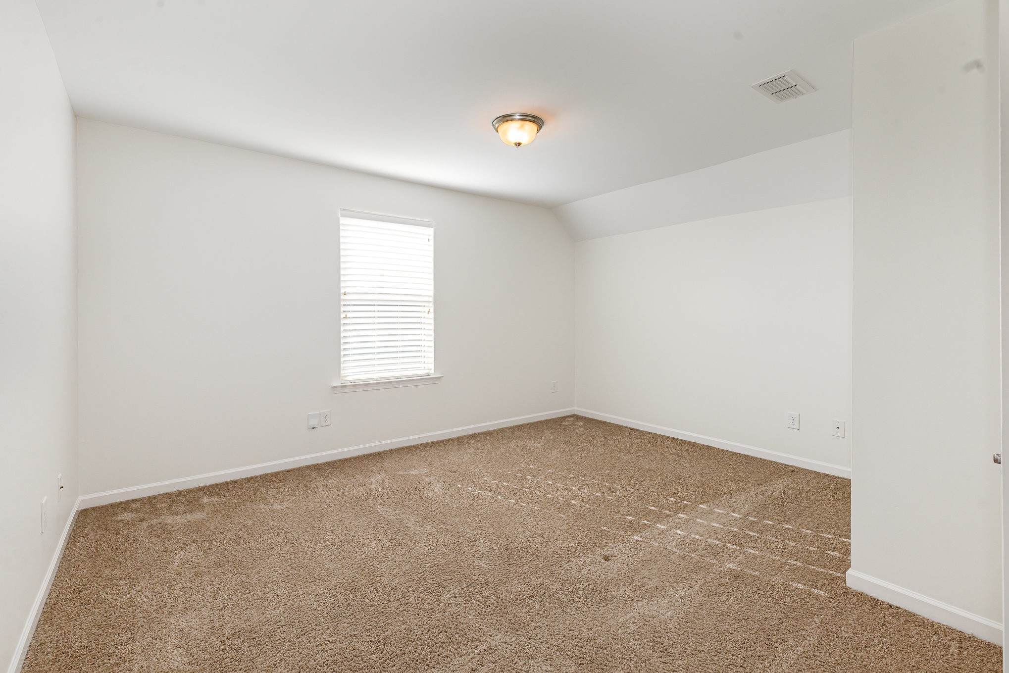 1087 Achiever Cir Property Photo 25