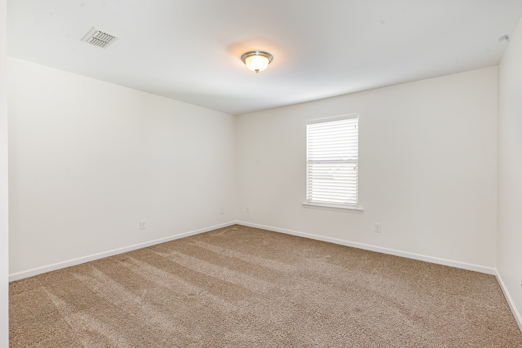 1087 Achiever Cir Property Photo 27