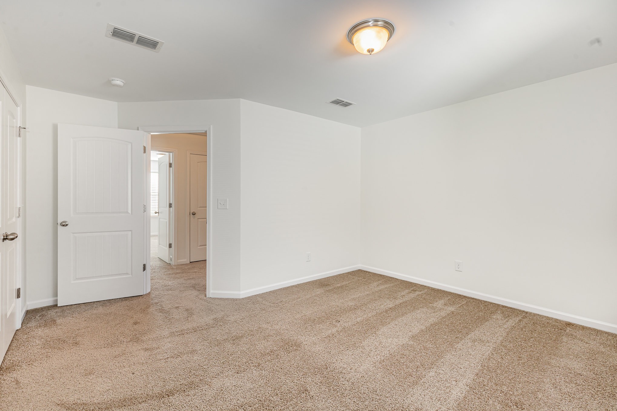 1087 Achiever Cir Property Photo 28