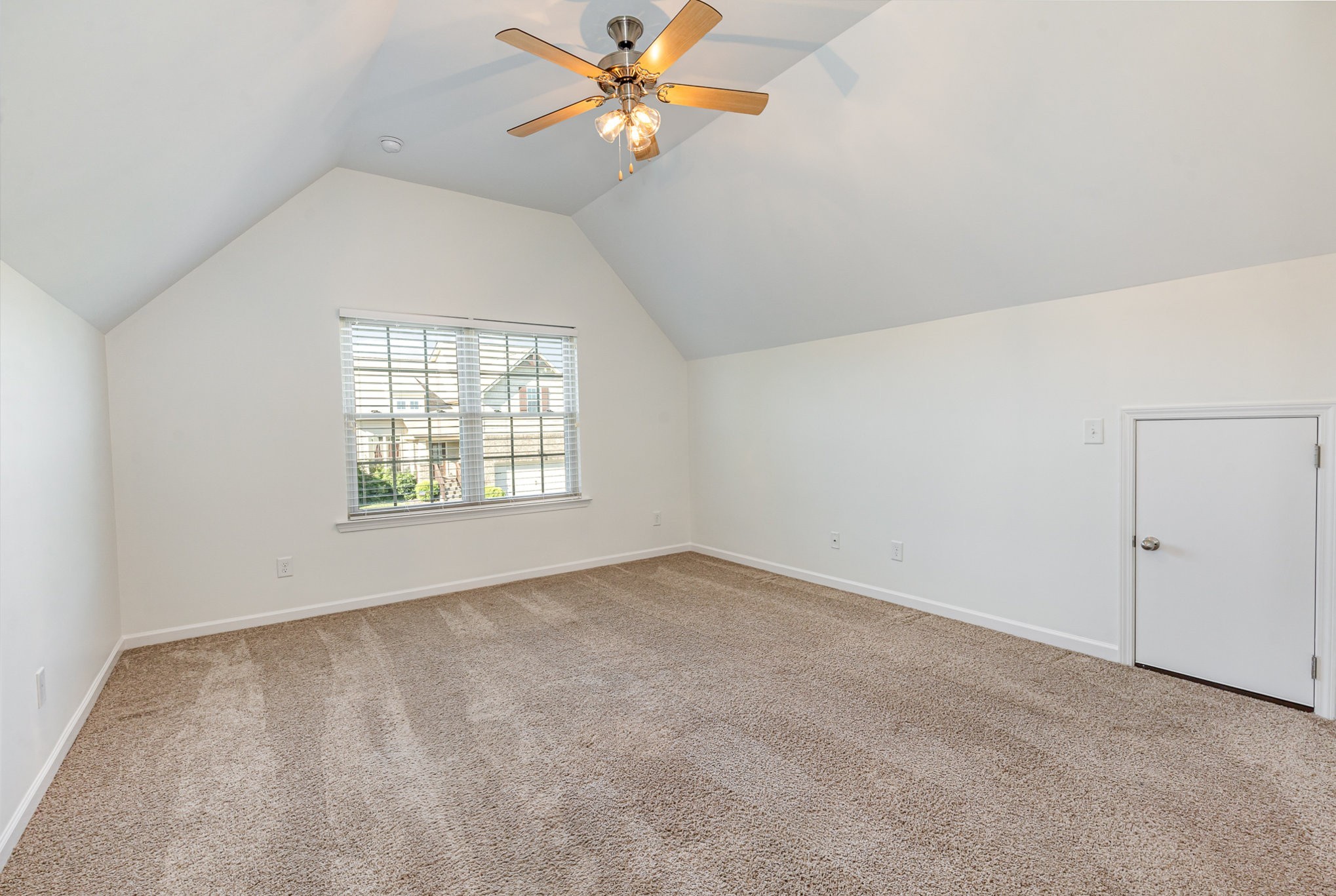 1087 Achiever Cir Property Photo 30