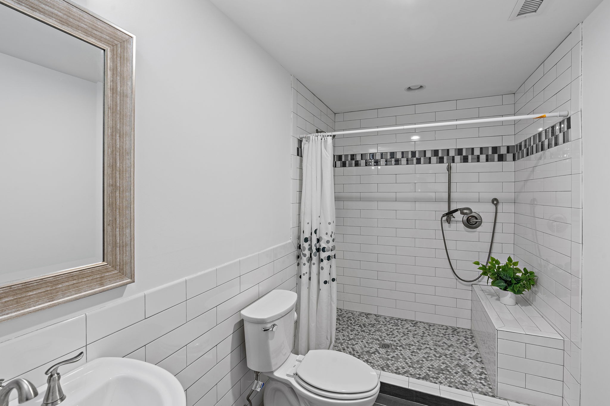 13a N Hill St Property Photo 19