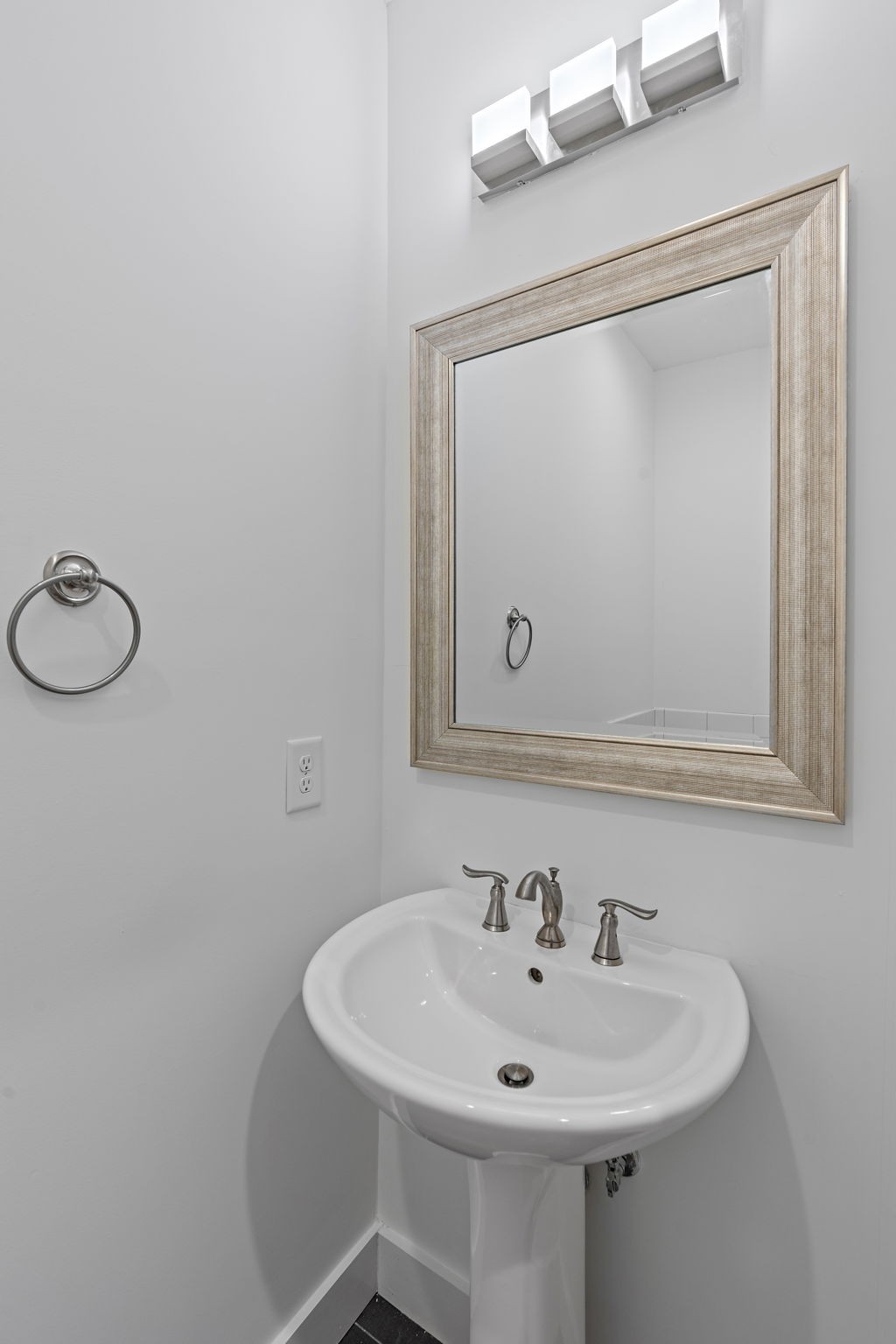 13a N Hill St Property Photo 30