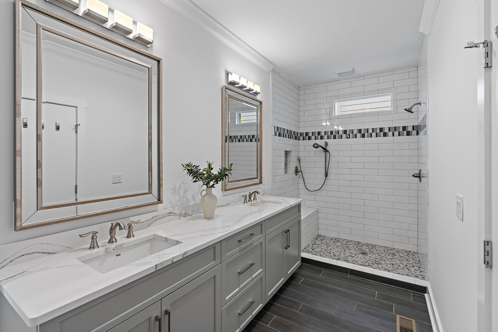 13a N Hill St Property Photo 37